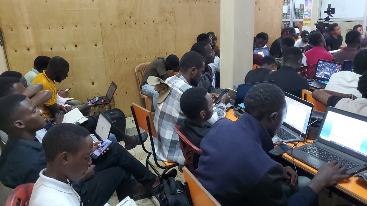 EYIT_TV's tweet image. On Friday, June 20, 2025, @eyit_ug  had the honor of hosting @farhadkwezi , the brilliant mind behind Kwezi Photography, at the ongoing #DIIP25 Innovators and Mentor Meetup Series.

Farhad shared his journey into the world of photography and the incredible story behind the Kwezi