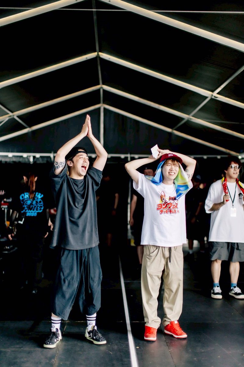 Ohayosh 
天気いい！
今日もヨンフェスの大成功を祈ってます！