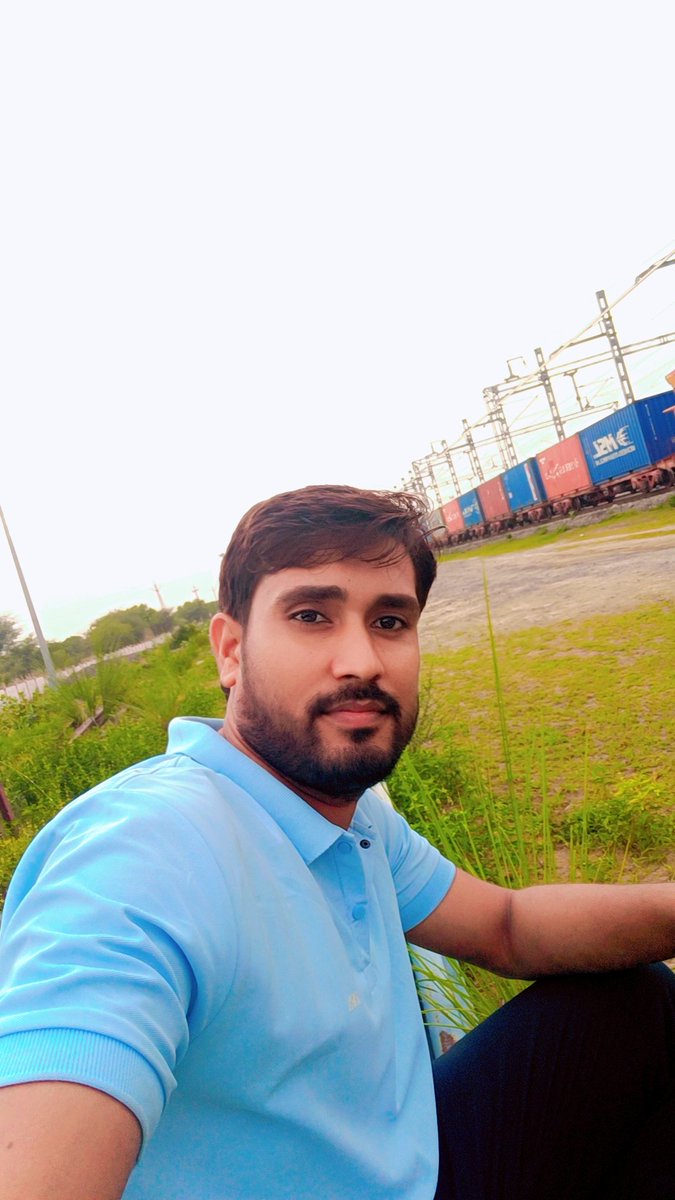 कौन, कहा,कब साथ छोड़ देगा पता भी नहीं चलेगा ,, 
इसलिए मस्त रहो अपनी लाइफ को फुल एंजॉय करो..
Good morning x family
 🤩💖,,,,,,,,,,,,,,,
#lifestyle #yks2025 #GoodMorning
