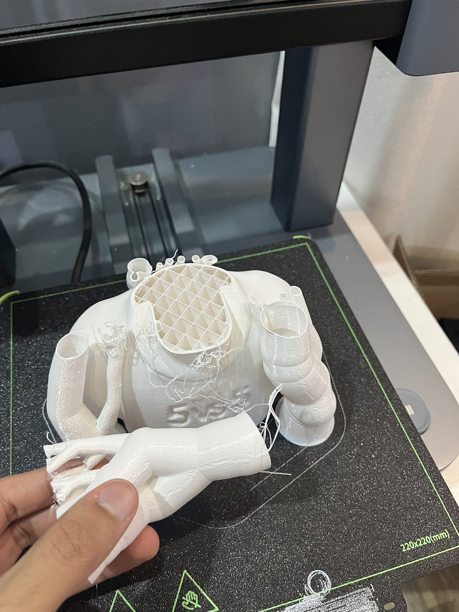 هادي | مصمم 3D tweet media