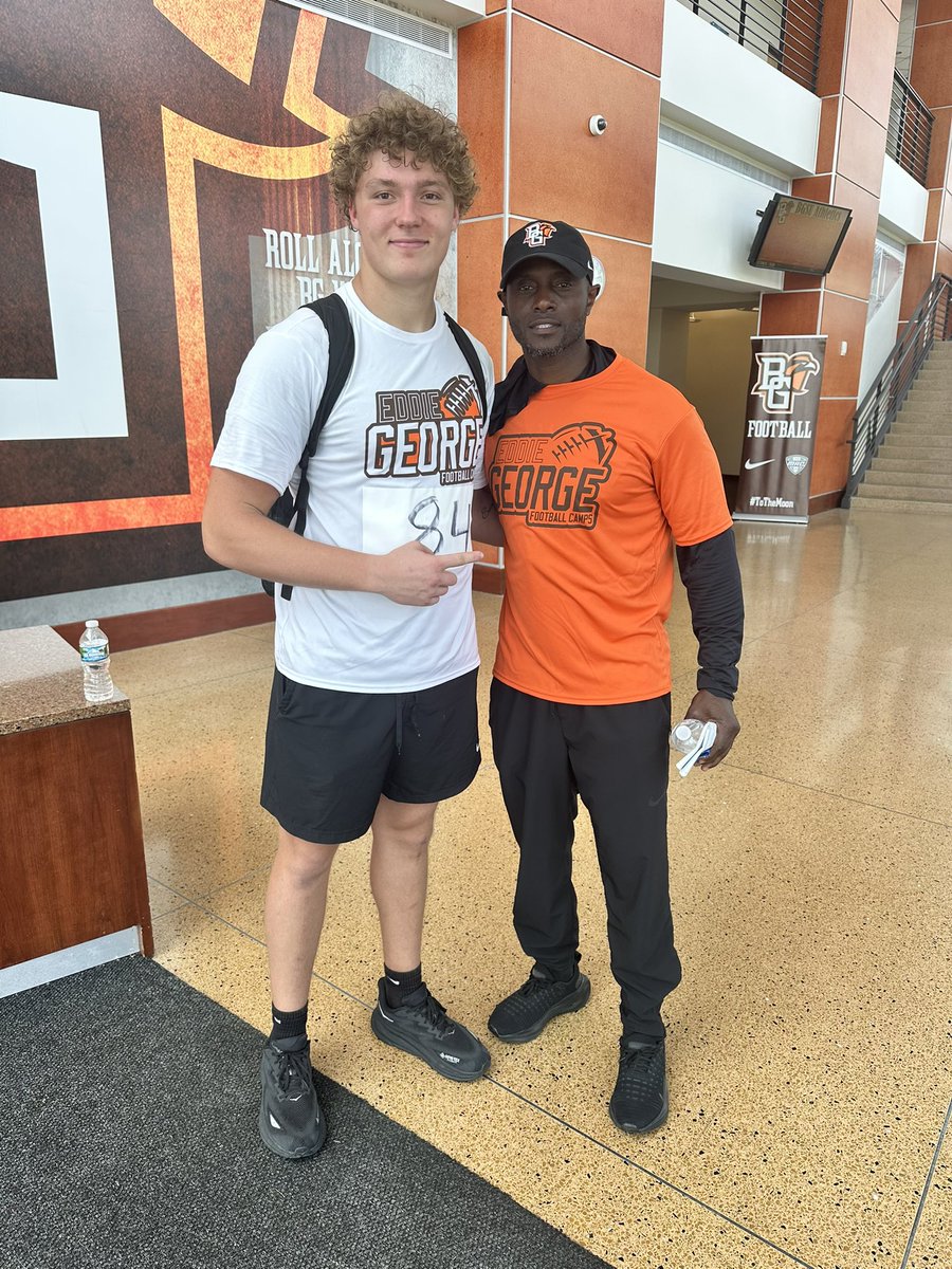 JHebel88's tweet image. Had an absolute amazing time up at the Bowling Green big man camp working on my blocking skills all around run and pass pro was definitely a bit different playing OT as a TE but it had to be done gotta show up and show out no matter what sometimes you have to get comfortable with…