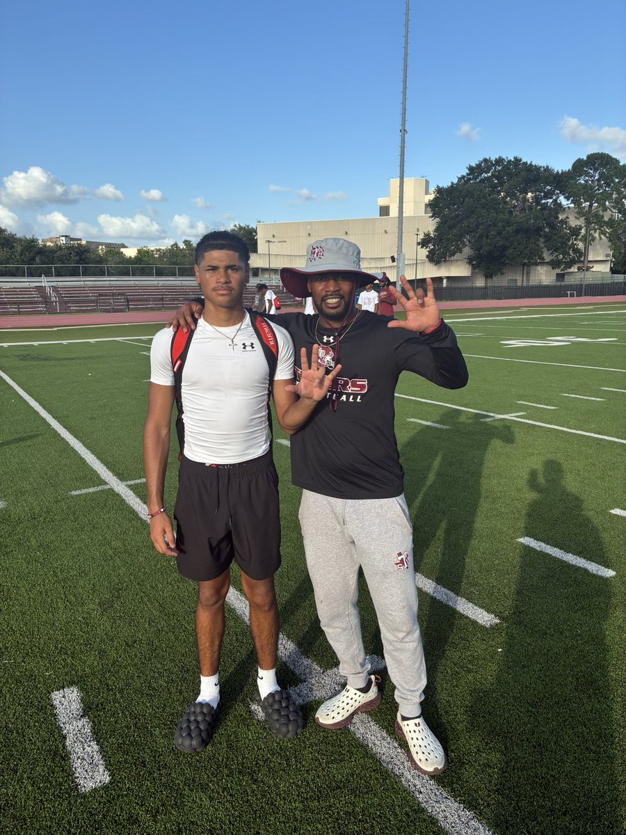 al0_reyna's tweet image. Thank @TSUFootball and @CoachD_Morton for having me. Looking forward to getting back on campus in the fall! #TheSauceU @HightowerFB @KaRonColemanSr @coachanthony46