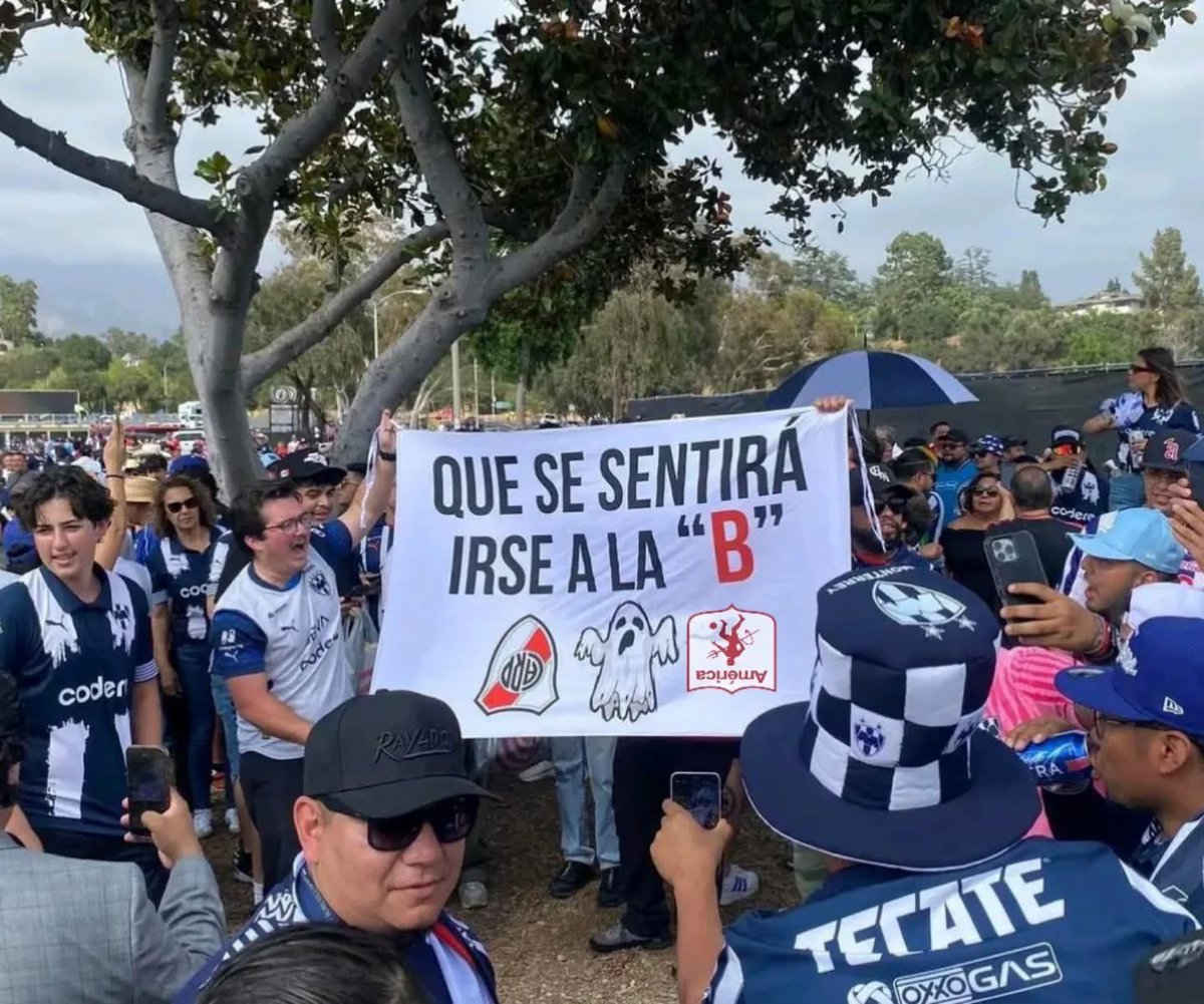 frxnkk_16's tweet photo. Nadie los respeta JAJAJAJAJA https://t.co/mGuOqRwn46