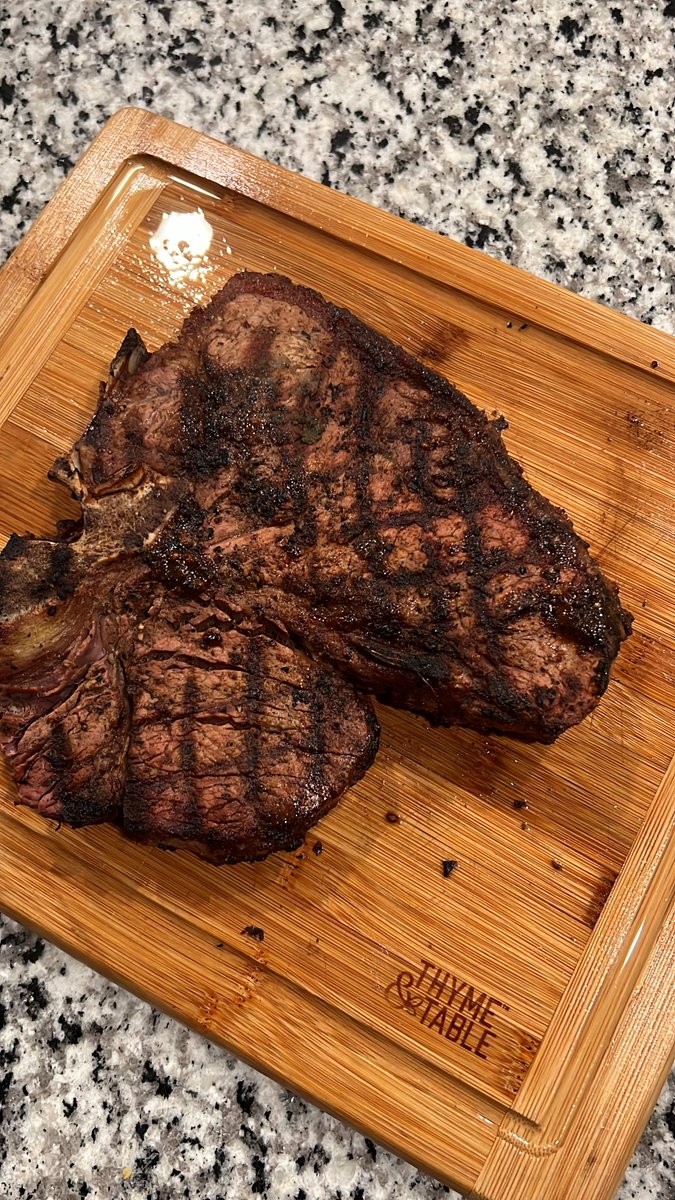 Juggernaut_JacQ's tweet image. we should really do a steak cook off