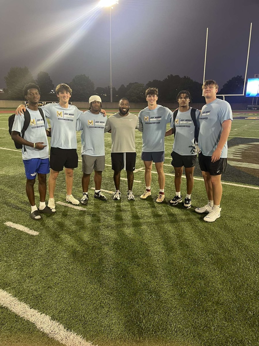 ben_watson2424's tweet image. Had a great time at Murray State! Got to meet many Coaches and Players! @WrightJody @CoachStiff @coachJWilliams6 @Caleb_Finn @CoachWi1burn @NavendraWoods @HHSPantherFB @DexPreps @AL7AFootball @RecruitsAlabama @PrepRedzoneAL