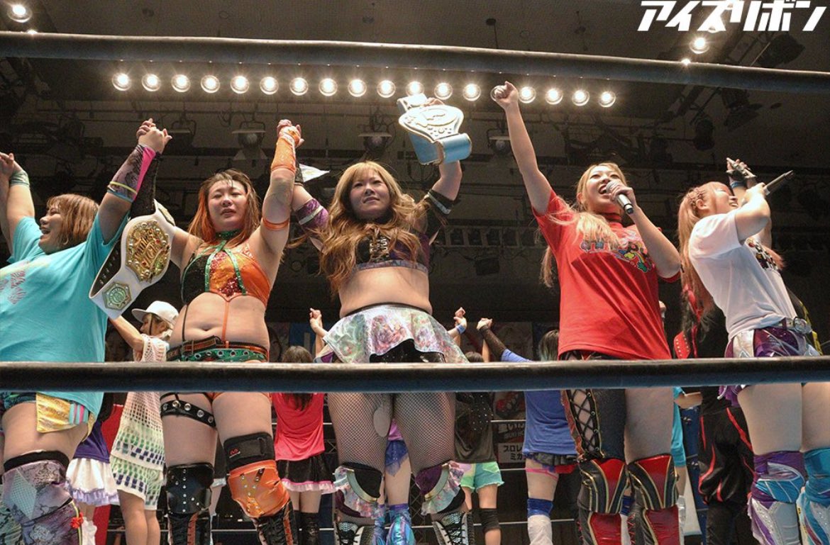 昨日は  #雨のちリボン2025 に
ご来場下さった皆様、応援して下さった
皆様ありがとうございました🔥

V4達成しました！

7～8年前のあかねは私の記憶にも眼中にも
全然なかったのにあそこまで攻め込まれるなんて
思ってもみなかった

そんなあかねの成長が嬉しくもあり悔しくもあり