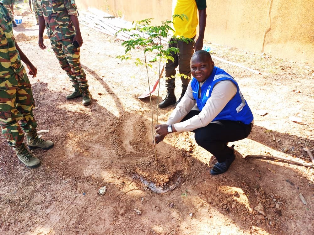 Le PNUD au Burkina Faso 🇧🇫 (@pnud_bfa) on Twitter photo #reforestation au #BurkinaFaso🇧🇫 : <a href="/PNUD_BFA/">Le PNUD au Burkina Faso 🇧🇫</a> mobilise 30 000 plants pour contribuer à relever le défi de planter 5 millions d'arbres en 1 heure.
#JNA2025
#LutteContreLeChangementClimatique
#DéveloppementDurable
#NaturePledge #reforestation au #BurkinaFaso🇧🇫 : <a href="/PNUD_BFA/">Le PNUD au Burkina Faso 🇧🇫</a> mobilise 30 000 plants pour contribuer à relever le défi de planter 5 millions d'arbres en 1 heure.
#JNA2025
#LutteContreLeChangementClimatique
#DéveloppementDurable
#NaturePledge