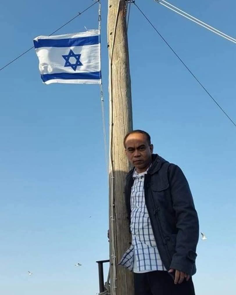 Rahasia kenapa kekuatan militer Israel begitu digdaya?

Rupanya mereka menyewa salah satu khodam prewangan asal negeri Konoha
😜😜😜