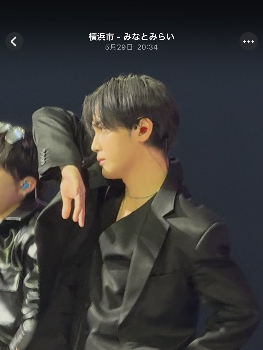jejuboyz39's tweet photo. 1枚目 削除済み文春記事内 5月30日明け方と言われている写真

2,3枚目 ASEA 5月29日夜 当方撮影

耳の形、輪郭、襟足の毛量に相違を感じています 
#주학년 https://t.co/zOl922zaz0