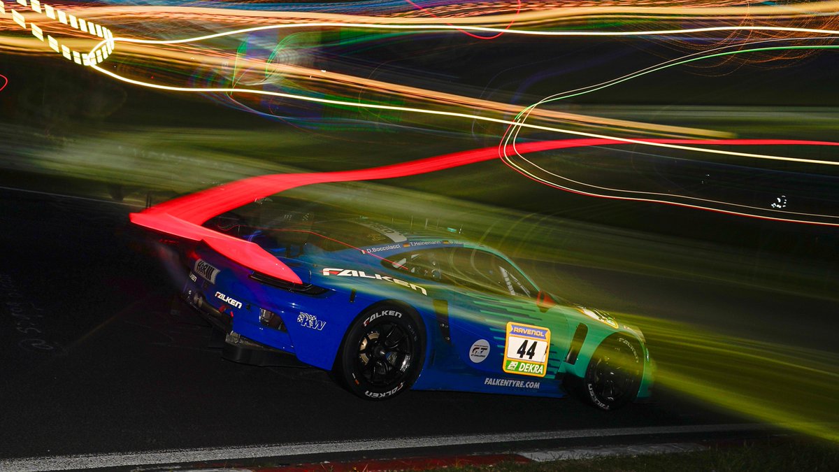 PorscheRaces's tweet photo. #24hNBR - 11/24 hours completed. Here is the current ranking @24hNBR ⬇️

P1 - #911 @Manthey_Racing
P6 - #54 #DinamicGT
P9 - #44 @FalkenTyres
P14 - #55 #HankookCompetition
P18 - #48 @TeamBlackFalcon

#Porsche #911GT3R #PorscheCustomerRacing #IGTC https://t.co/9rmQIzcOZ8