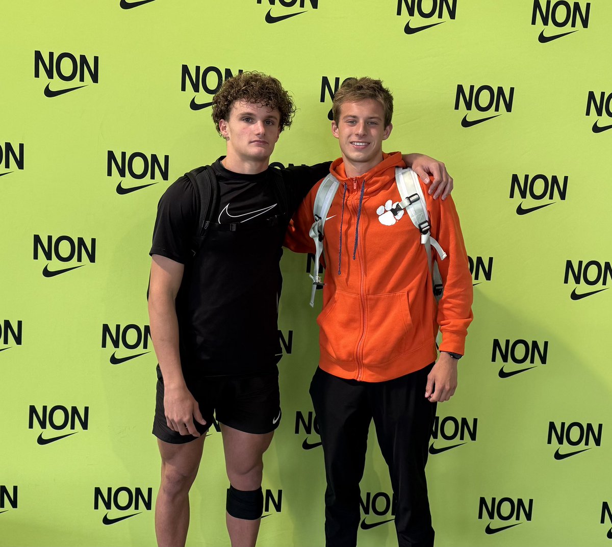 Collin Bumgardner ran 11.22 for the 100 and 22.48 for the 200 to wrap up his looooong season at #NikeOutdoorNationals today.

<a href="/jack_hearld/">Jack Hearld</a> is up in the 3000 in about 40 minutes.