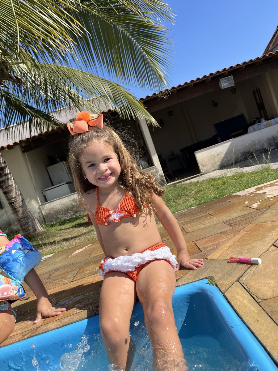 biancathalles's tweet photo. Minha princesa🧡🌴 https://t.co/TYnkGGso3K