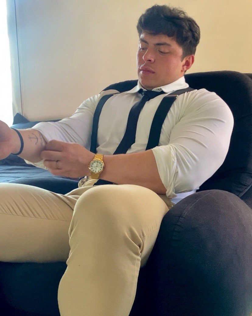 Hot hot hot hot 🥵 
onlyfans.com/scottmiller_29