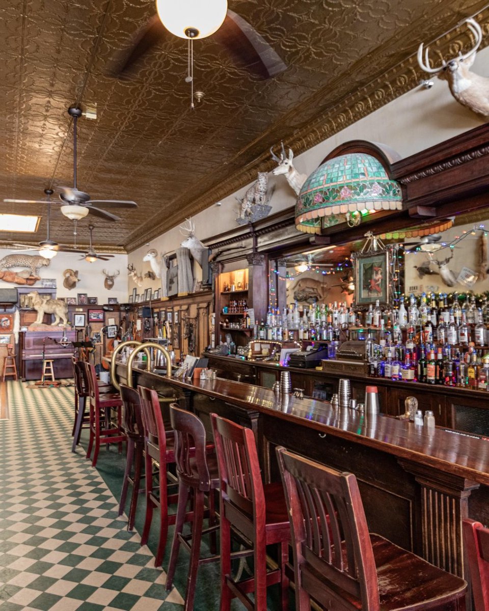 visitwyoming's tweet photo. On the hunt for a watering hole in the Cowboy State? Add some of Wyoming's most unique bars to your must-visit list: https://t.co/lLZNlQVpXC
๐ Visit Buffalo WY, Cody Yellowstone, Visit Sheridan, Wyoming & @carboncountywy
Photo 1 by Janet Butterworth
#ThatsWY #Wyoming #WyoLife https://t.co/Oxq835Pfpe