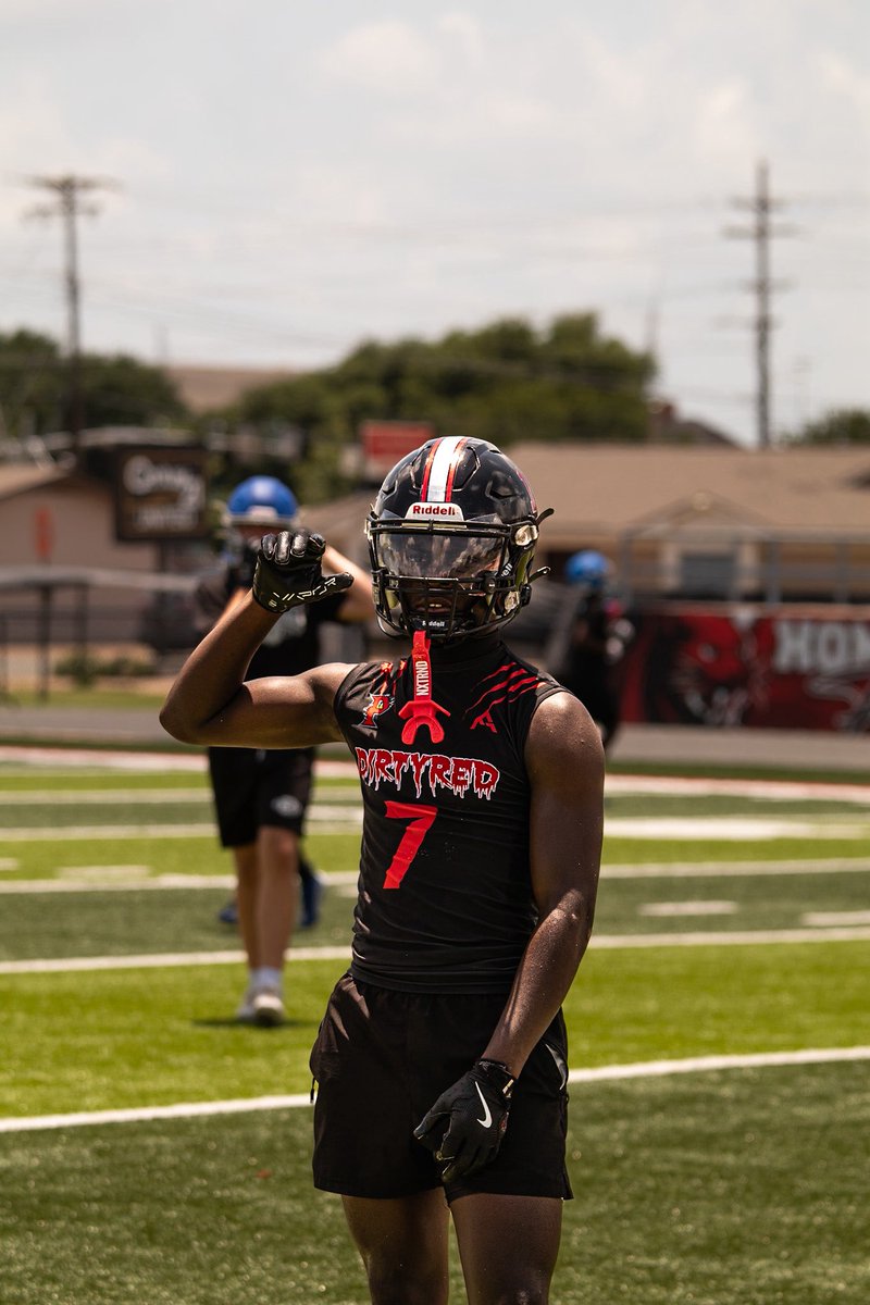 Couple of pictures from 7on7 game💪💪😮‍💨
<a href="/fitnesskingWash/">Devin Washington</a> The Legend, The man that guided me through this process to make me look like a man😤😤❤️

<a href="/LAvsAllYall/">Louisiana vs. All Y’all</a> <a href="/PrepRedzone/">Prep Redzone 🏈</a> <a href="/PrepRedzoneNext/">Prep Redzone 𝙉𝙀𝙓𝙏 🏈</a> <a href="/PrepRedzoneTX/">Prep Redzone Texas</a> <a href="/PrepRedzoneLA/">Prep Redzone Louisiana</a> <a href="/318preps/">318preps</a> <a href="/Rivals/">Rivals</a> <a href="/RivalsFriedman/">Adam Friedman</a> <a href="/JeritRoser/">Jerit Roser</a>