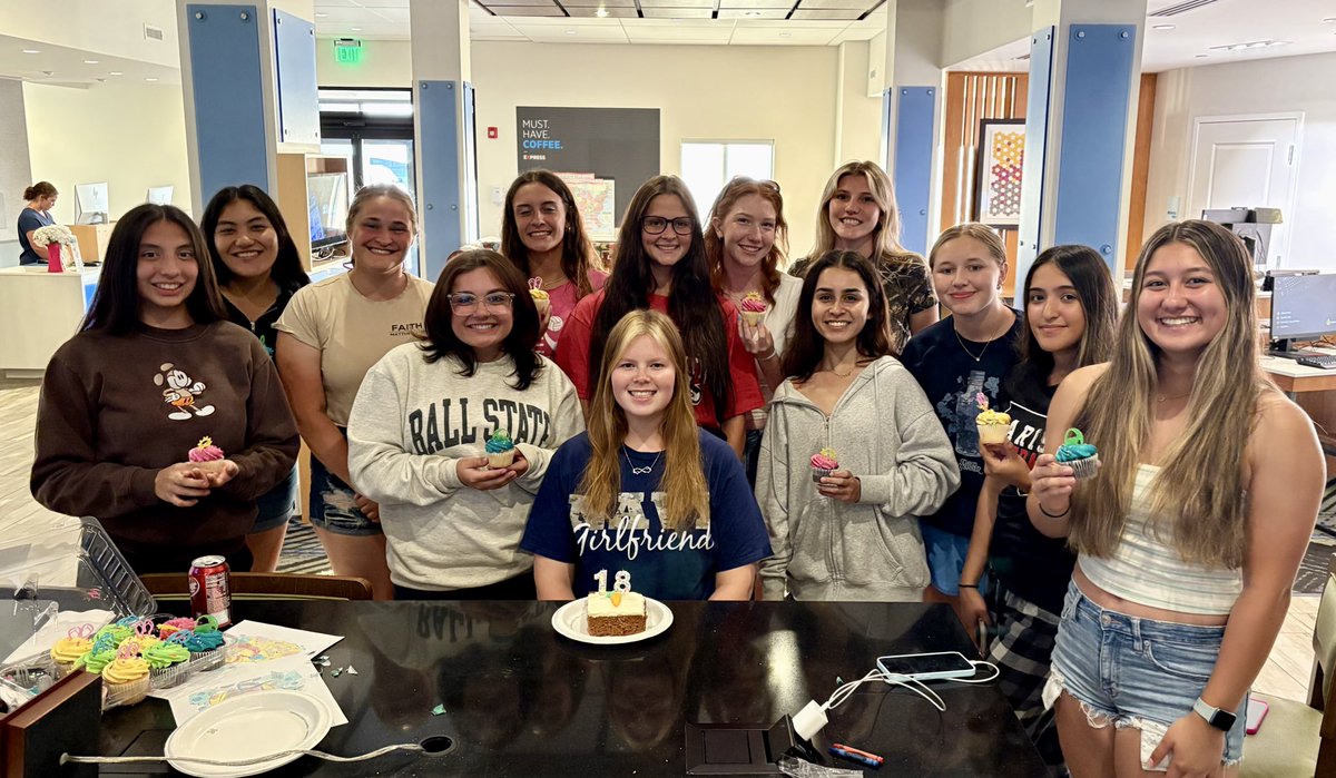 After a 4-4 tie with the Indiana Gators last night, the girls came out firing today with an 8-1 win over the Fairfield Fury &amp; a 13-2 victory over FAM Prime. We wrapped up a great day by celebrating Haley Tracy’s 18th birthday! Tomorrow, we’re back at it again with a 10am game.