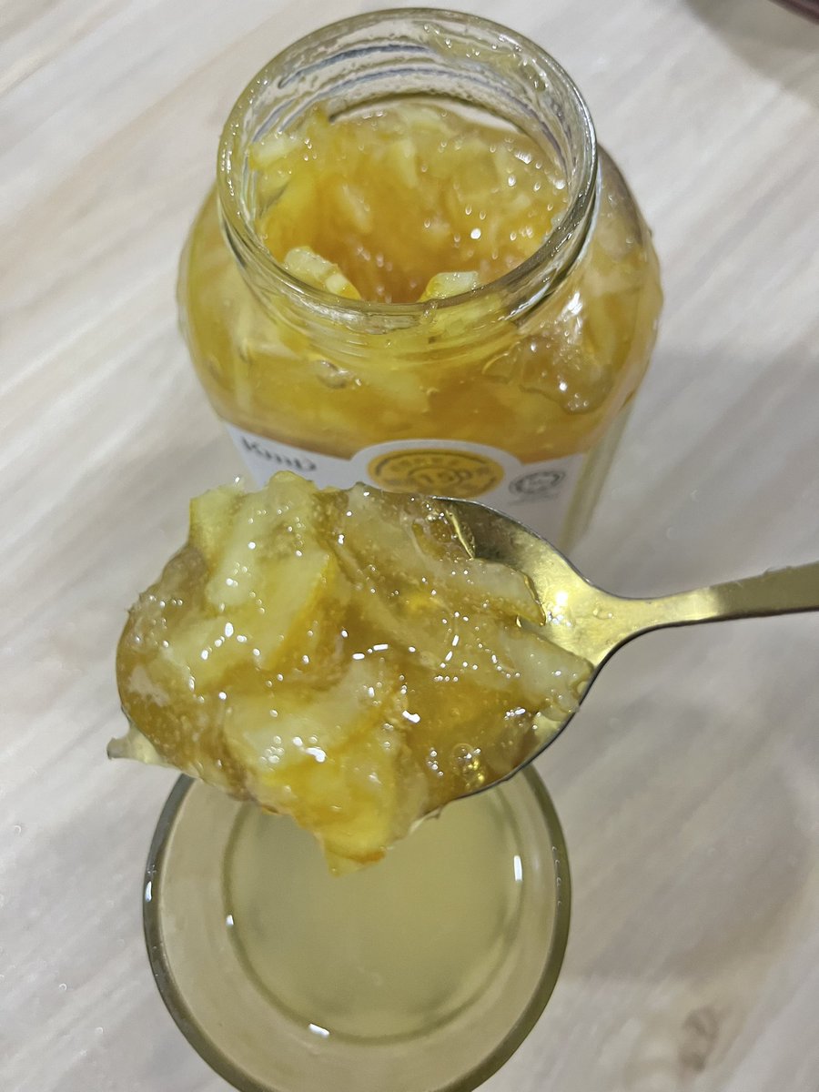 Wajib standby kat rumah hansung honey lemon ni. Bila sakit tekak ke batuk ke bancuh 1 sudu minum ni terus tekak rasa soothing 🥹🫶🏻

Minum sejuk2 ke panas2 ke refreshing gilaa macam minum lemon tea je 🍋🍯