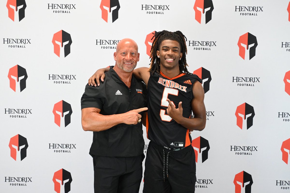 camdsmith05's tweet image. Blessed to have gone on an official visit to @HendrixFootball. Grateful and giving thanks to @RussHeidiSLC for making it happen.
@ridgerecruiting
@TXRecruits
@coach_LDMC
@its_tgriffin
@Richardsinvasi1