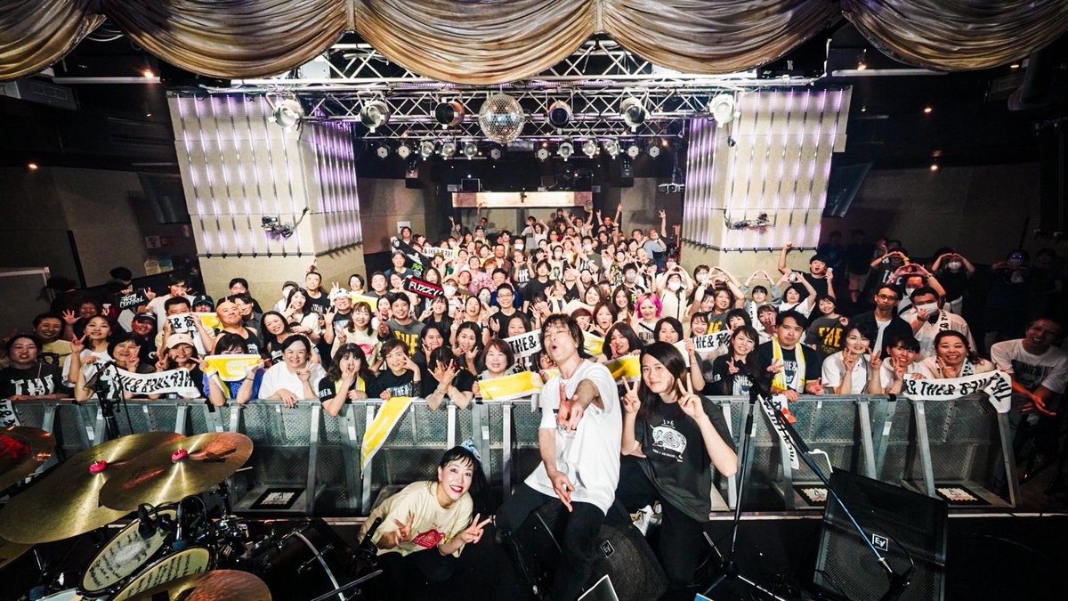 juonguitar's tweet image. THE& LIVE🪐🪐
at AKABANE ReNY alpha.
赤羽 ReNY alpha 6周年
FUZZY CONTROL 22周年
そして、THE& 1周年、おめでとう!!!
みんなに会えて嬉しかった。愛してるぜ。
清春さん
来てくれて、ありがとうございました。
アホみたいに嬉しかったです。
奥野くん
ありがとう!!
すっかり家族写真。笑…