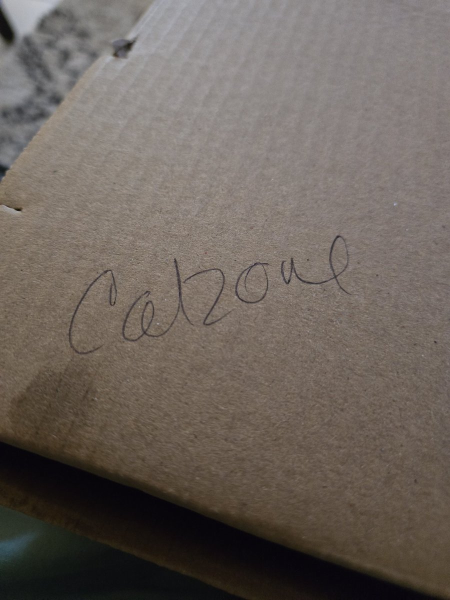 why did they write my name on the pizza box and fold it guys did I get doxxed wtf is going on