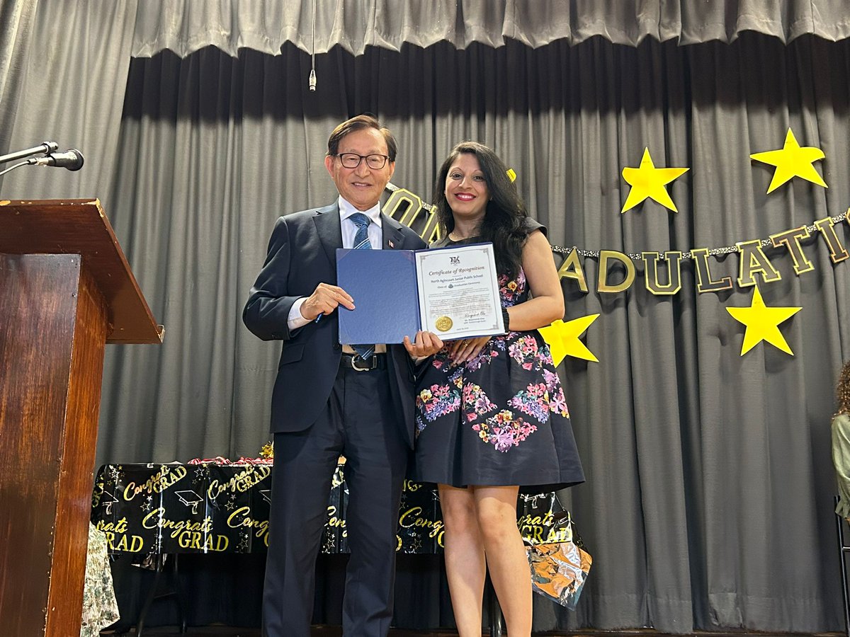 RaymondChoPC's tweet image. Keep reaching for the stars, #Classof2025!🌟
#ConGRADulations to the Grade 6 graduates of North Agincourt JPS @TDSB_North_A🎓
They’ve worked hard and are ready for the next chapter. Their teachers, families, and community are so proud — we can't wait to see them shine✨
#ScarbTO