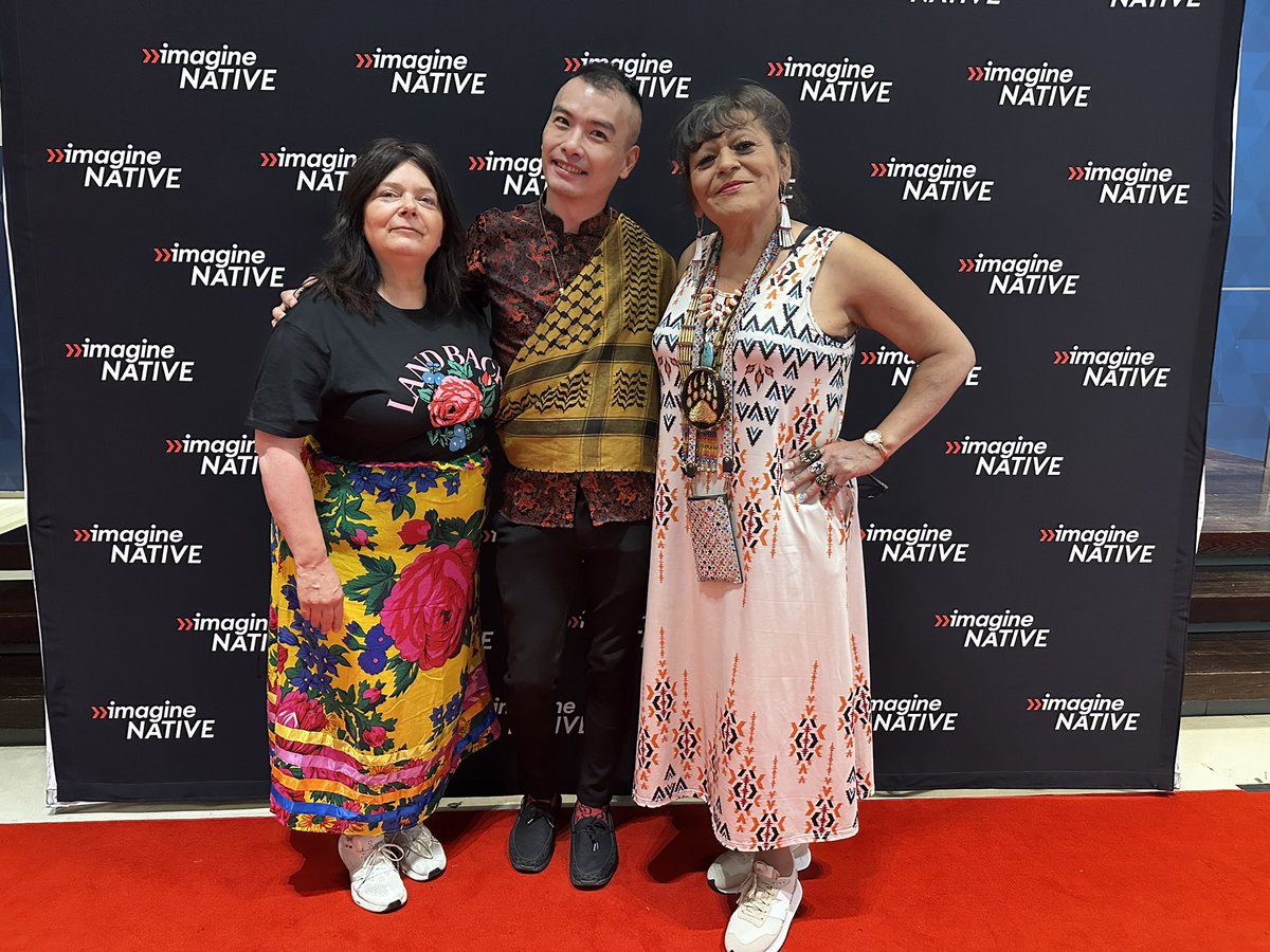 AsChui_108's tweet image. “Occidental myths
By abandoned colonials, 
Bond me to #FirstPeople. 

#Indigenous, #settlers ,
Standing on #TurtleIsland, 
We demand justice.

Reds, Yellows, and Blacks,
Forced outside the white world, Genocidal truths.

Living a good way, 
Rebuilding the circle,
#Reconciliate”