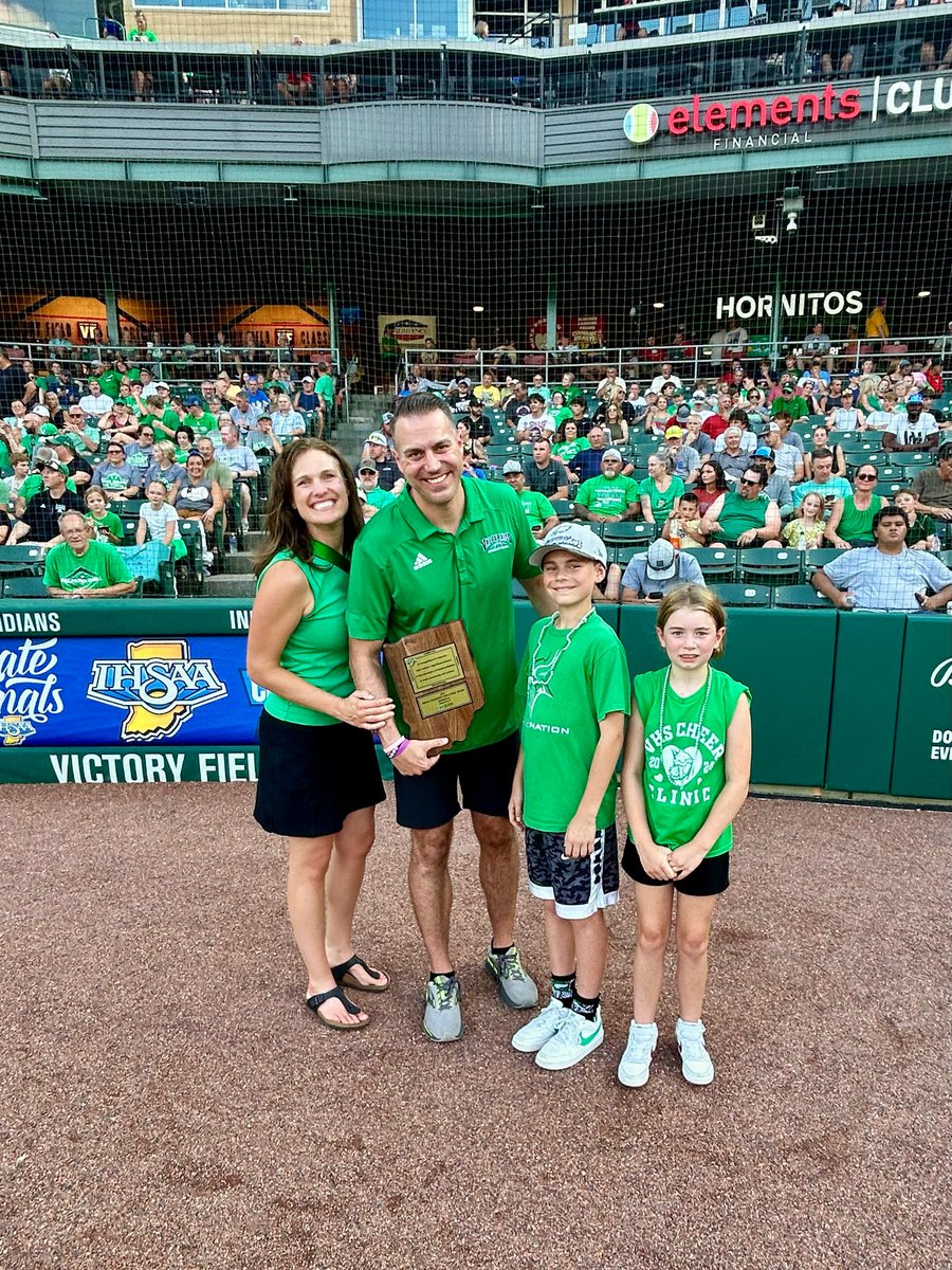 Congratulations to VHS Teacher &amp; Coach, Mr. Ben Lieske - presented the IHSAA Champion Educator Award prior to tonight’s 4A State Championship Baseball Game. Thanks for all you do!
#wearevalpo 💚