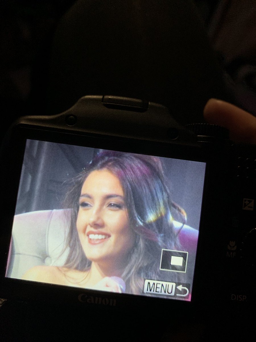 unapolgetic's tweet image. de hierro: record with your phones, no professional cameras allowed
 
zeudiners: