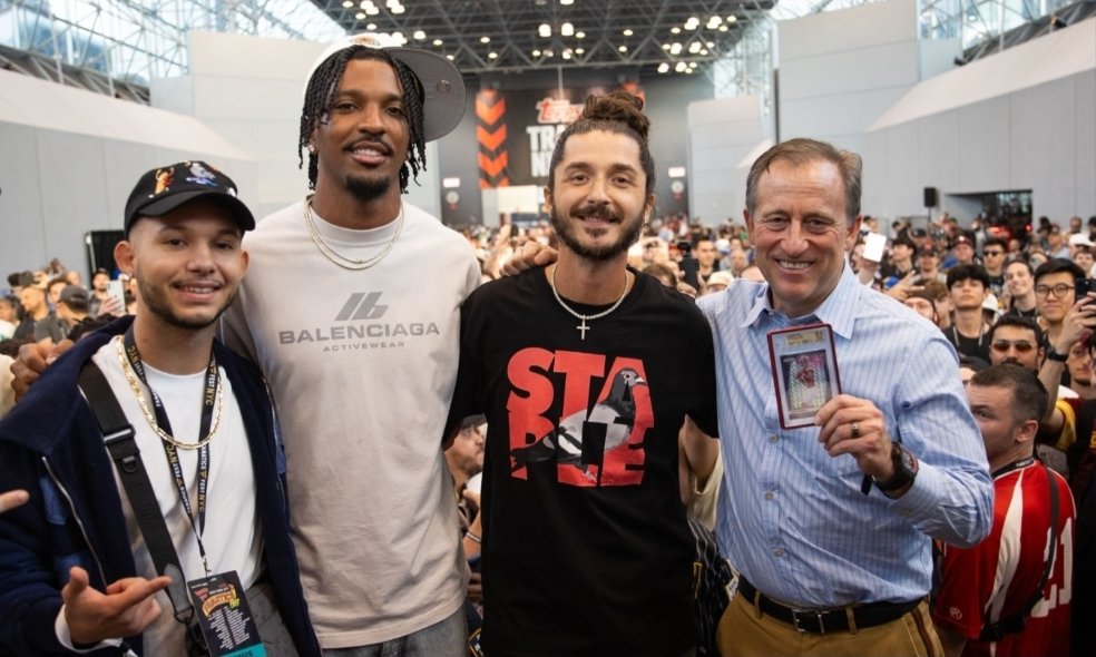 BenStandig's tweet photo. In other news... Josh Harris purchased a rare Jayden Daniels trading card at today's Fantatics Fest NYC for $500,000.

The Commanders' managing partner intends to display the card at Northwest Stadium.

📷 @Fanatics https://t.co/eKIwCeV8hF