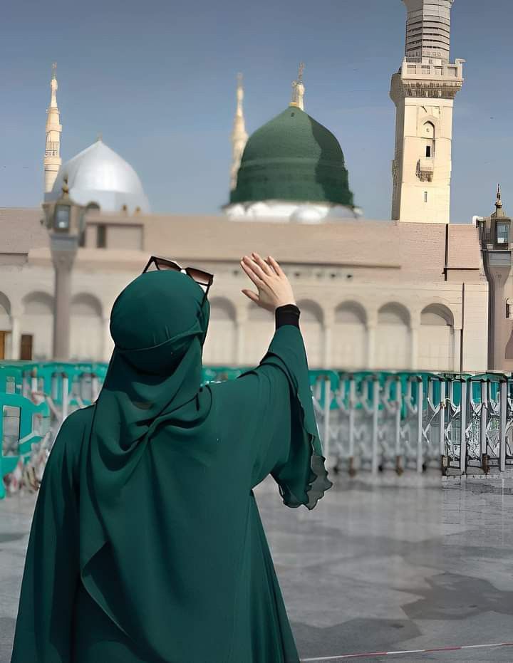 یہ وہ نسبت ہے جو ٹُوٹی ہے نہ ٹوٹے گی کبھی ،
میں تیریﷺ خاک نشیں تُو میرا سلطان جاناںﷺ۔✨❤️🫶🏻

صَلَّـی اللّٰـهُ عَلٰـی حَبِیْبِـهٖ سیّـدنـا
مُحَمَّـــدٍ وَّآلِـــهٖ وَاَصحَـابِهٖ  وَبَـارِکْــــ وَسَــلَّمْ.❣️🫶🏻