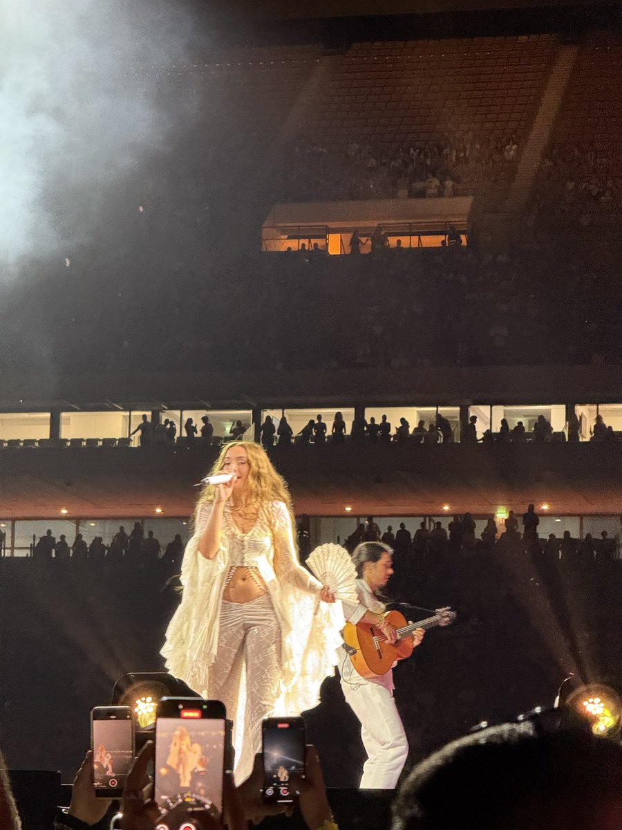 Carloss tweet media