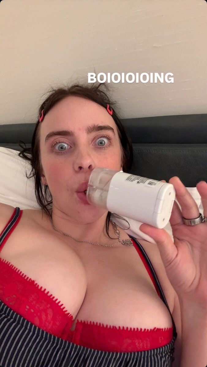 BillieSpotify_'s tweet photo. BOIOIOIOING https://t.co/kqRCdw6d8z