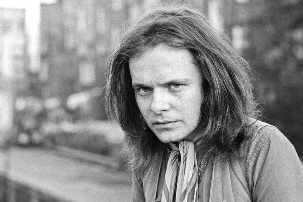 "I like to move people; I don't like to show off. I like to make sounds as I remember sounds that move me. My style is very primitive, but at the same time, it has developed in its own sense. I do my best to express myself and move people at the same time." - Paul Kossoff