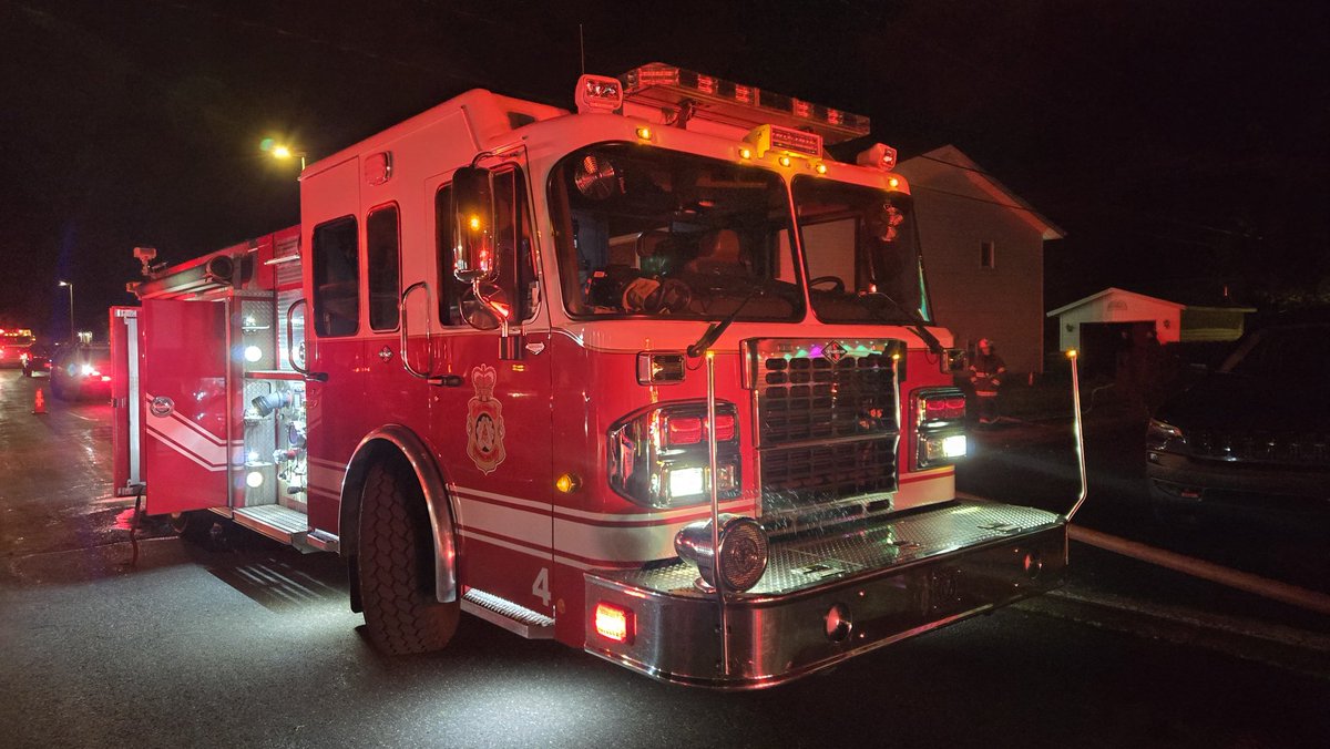 Firefighters have made quick work of a fire on O'Flaherty Crescent in Mount Pearl. There are no injuries to report. More information later on NTV.ca.

#nltraffic <a href="/NTVNewsNL/">NTV News</a>
