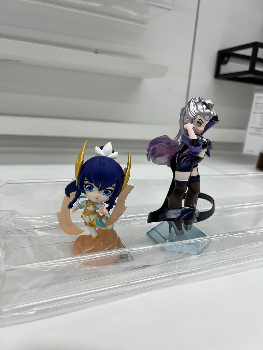 yes i brought my league figures to ikea LOL