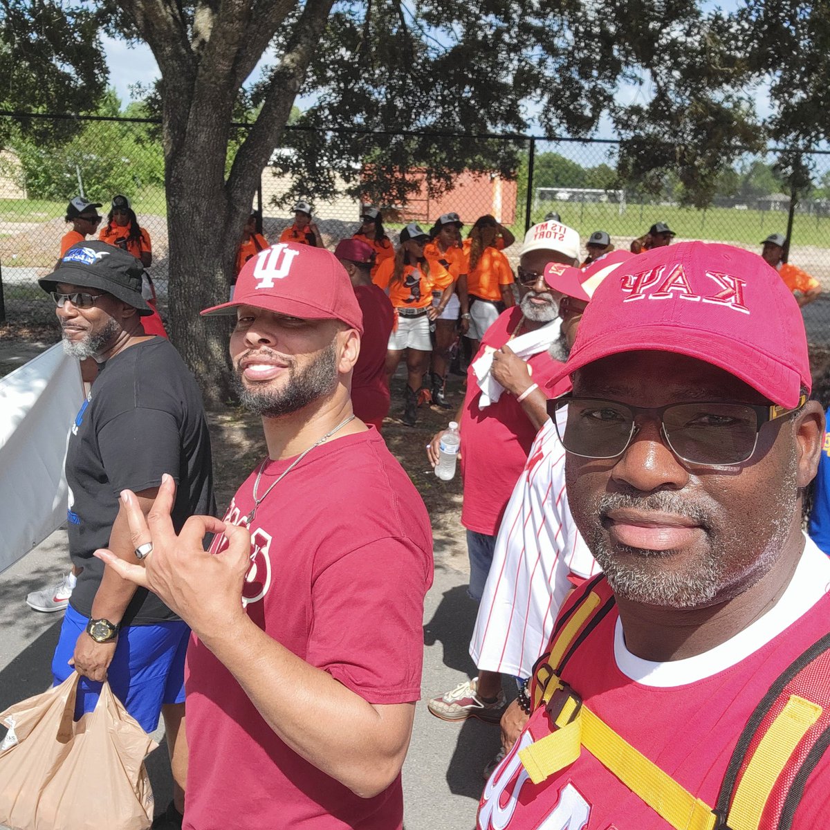 Naptown_HTown's tweet photo. Participated in the 14th Annual Mayor Sylvester Turner 🕊️ #JuneteenthParade with some of my LBs and Chapter Brothers.
#AcresHomes #Houston
Tri ♦️City #Nupes 👌🏽 https://t.co/zCfjwo6x2P