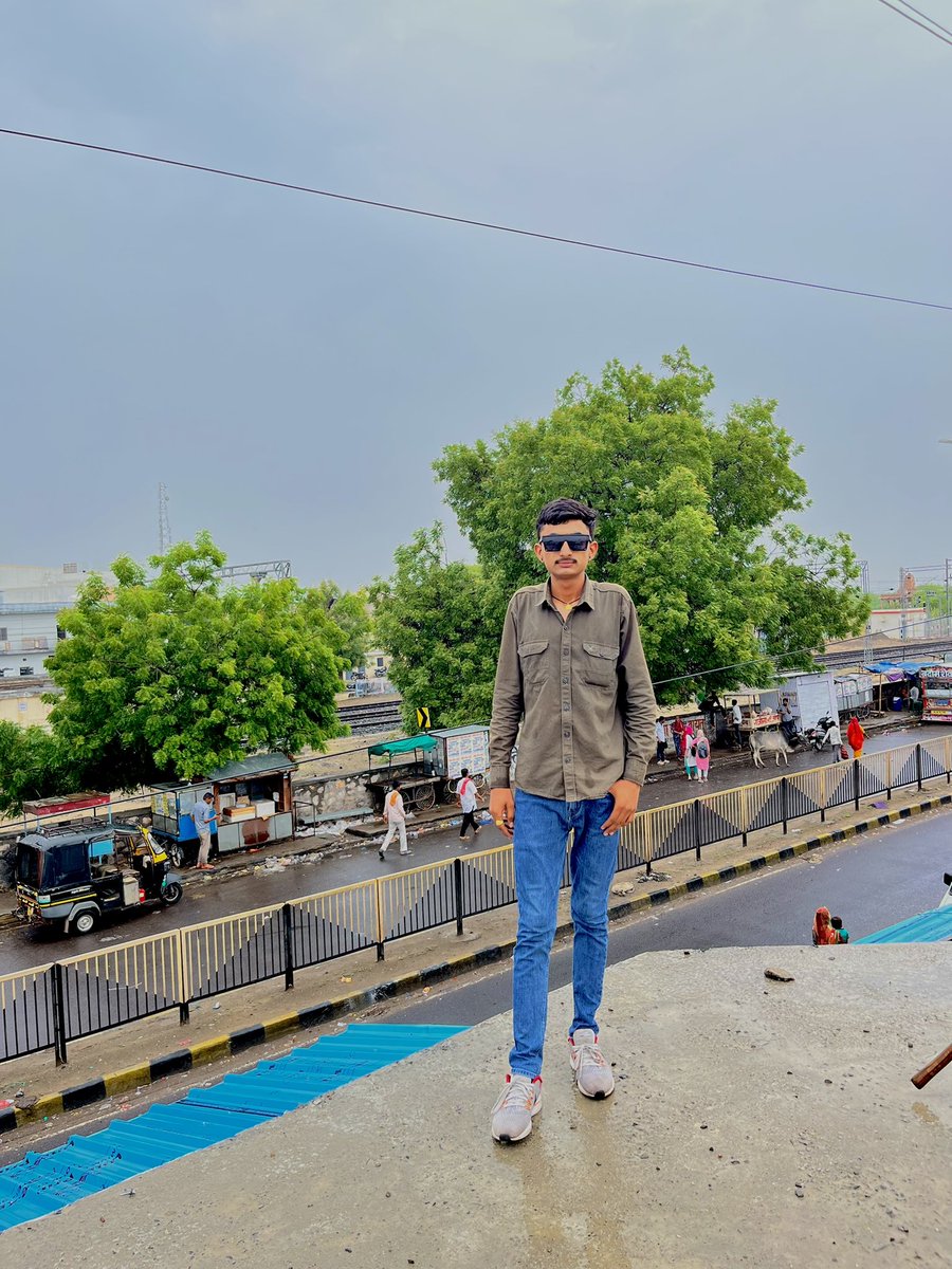 आज का सुहावना मौसम ✨💫⛈️
#thar 
#barish 
#gaav 
#barmer 
#SNFANDAYxVIETNAM