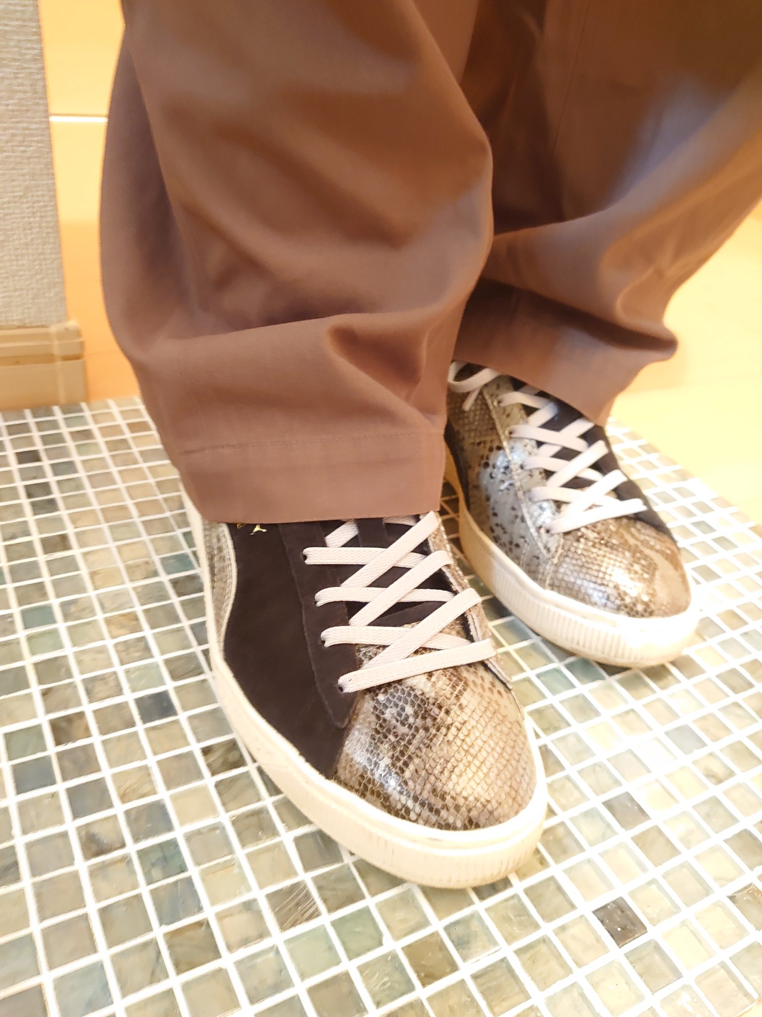 りょうさん✨検討中❣️ ♡ PUMA 23㎝　ピンクベージュ y_b1696 | . 黒も欲しくなってきたボストン🤔 | Instagram