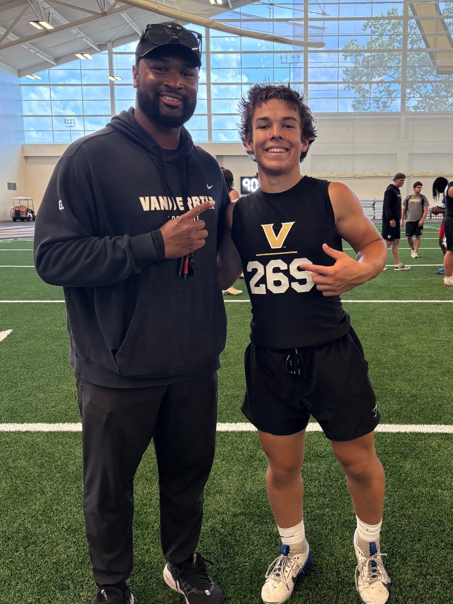 everettwandrey2's tweet photo. Solid prospect camp today at @VandyFootball I learned a lot and got better. I appreciated the coaching points and convo with @CoachMuh_Lank  
@CoachTBarr @kcjorgensen14 @FCAFalconsFB https://t.co/XIjmBwUSE0