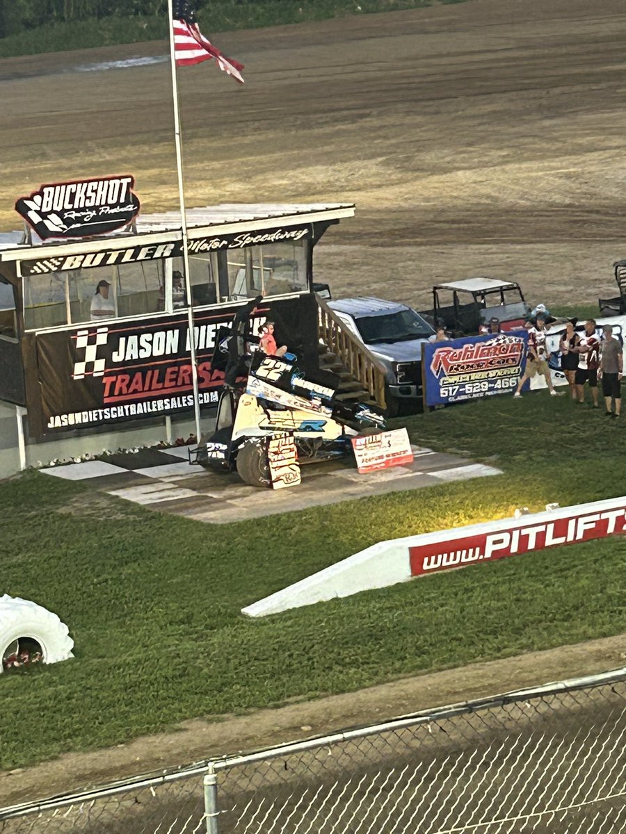 J.D. Smith tweet media