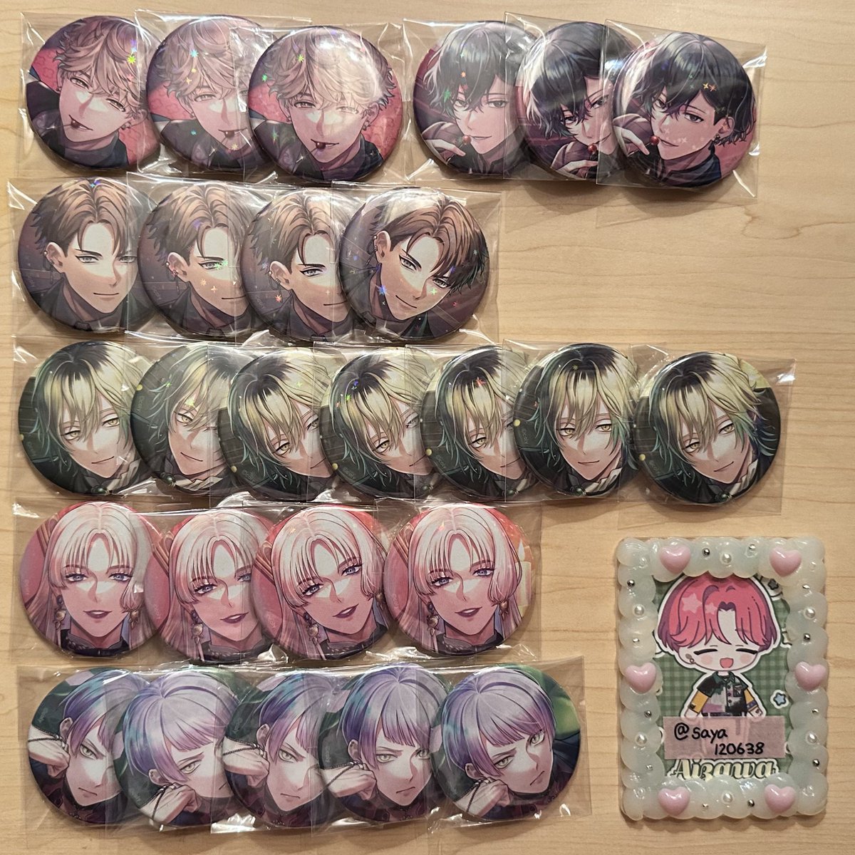 saya120638's tweet photo. 【交換】ブレマイ ブレイクマイケース 1周年 缶バッジ 

求：皇坂 綾戸 宇京 💖隠岐谷1 
       相沢 在間 恩田 新名

譲：樋宮3 環野3 槻本4 壱川7 
　　御門4 麻波5

樋宮・環野・麻波は求：無印との交換のみ
22日なんばマルイにて17時半以降での手渡し

⬇️続く https://t.co/6AaQKVG0ni