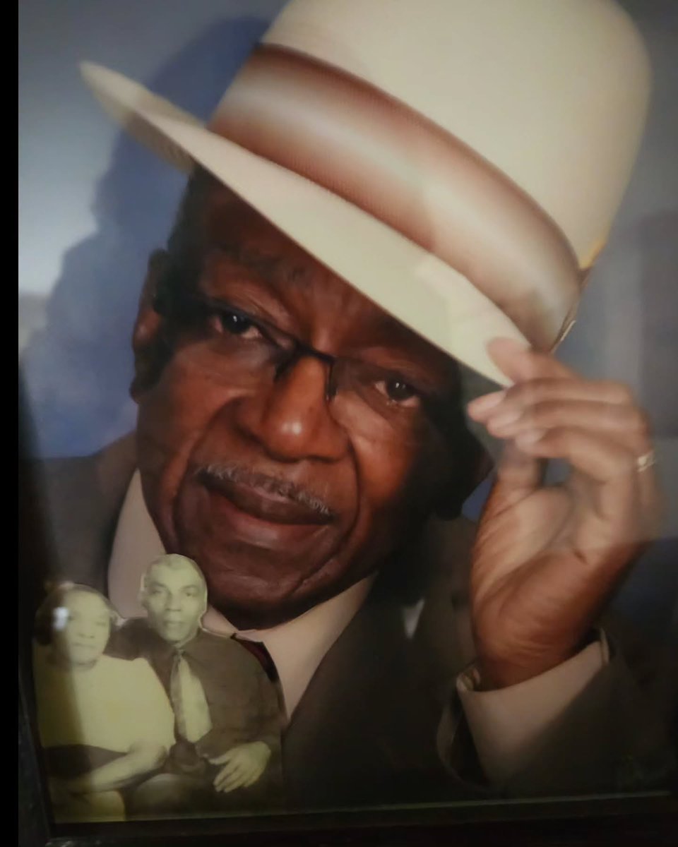 DrProctor90's tweet photo. I miss you dad. https://t.co/qkvwLmJqsd