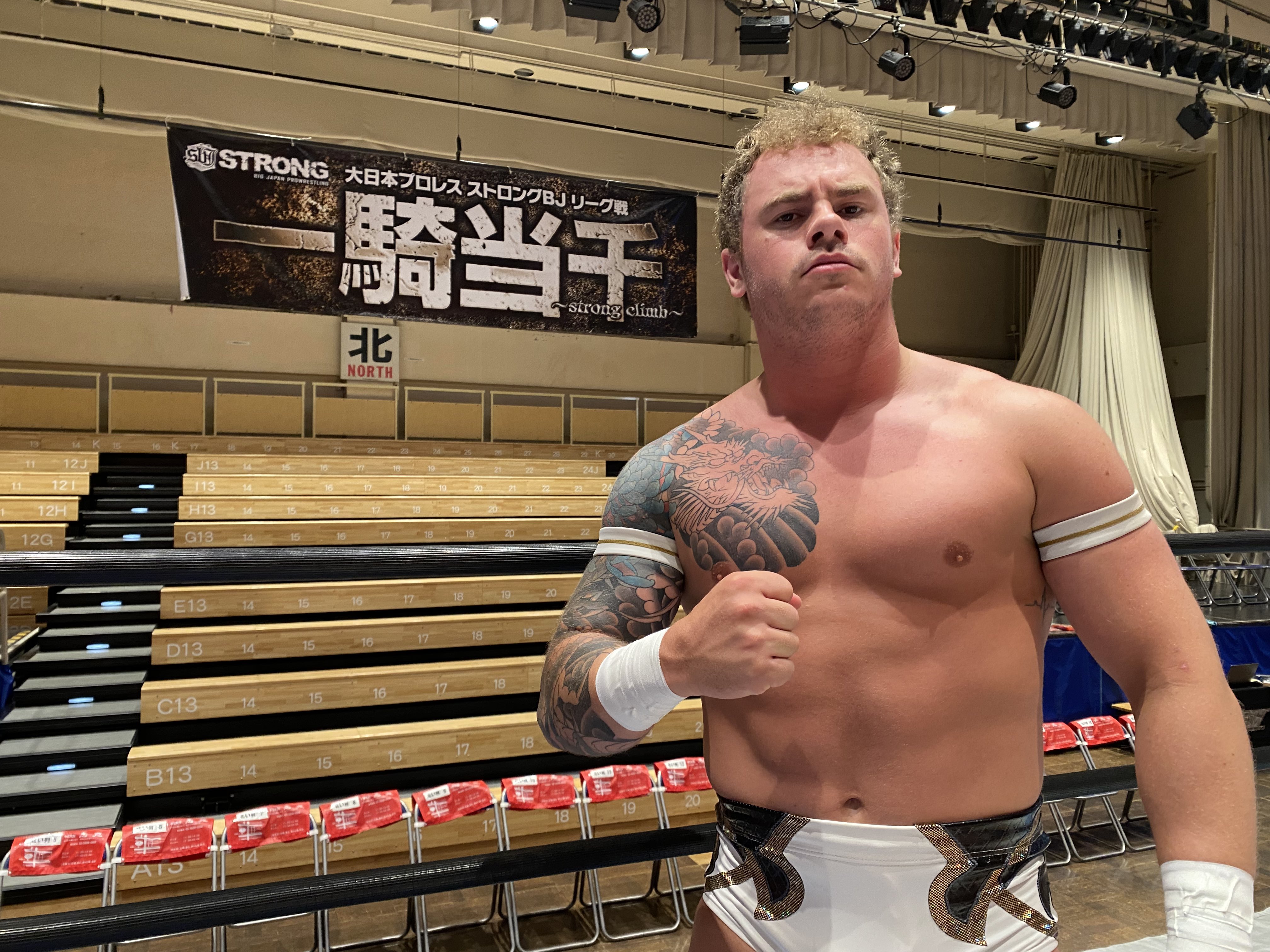 45th 新日本プロレス 選手バスA 用いる