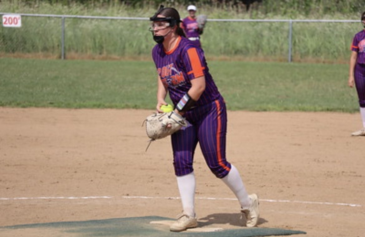 Jayni33's tweet photo. Pictures from today at Rowe Sports Complex #softball #pitcher #explore https://t.co/vWVbOdASet