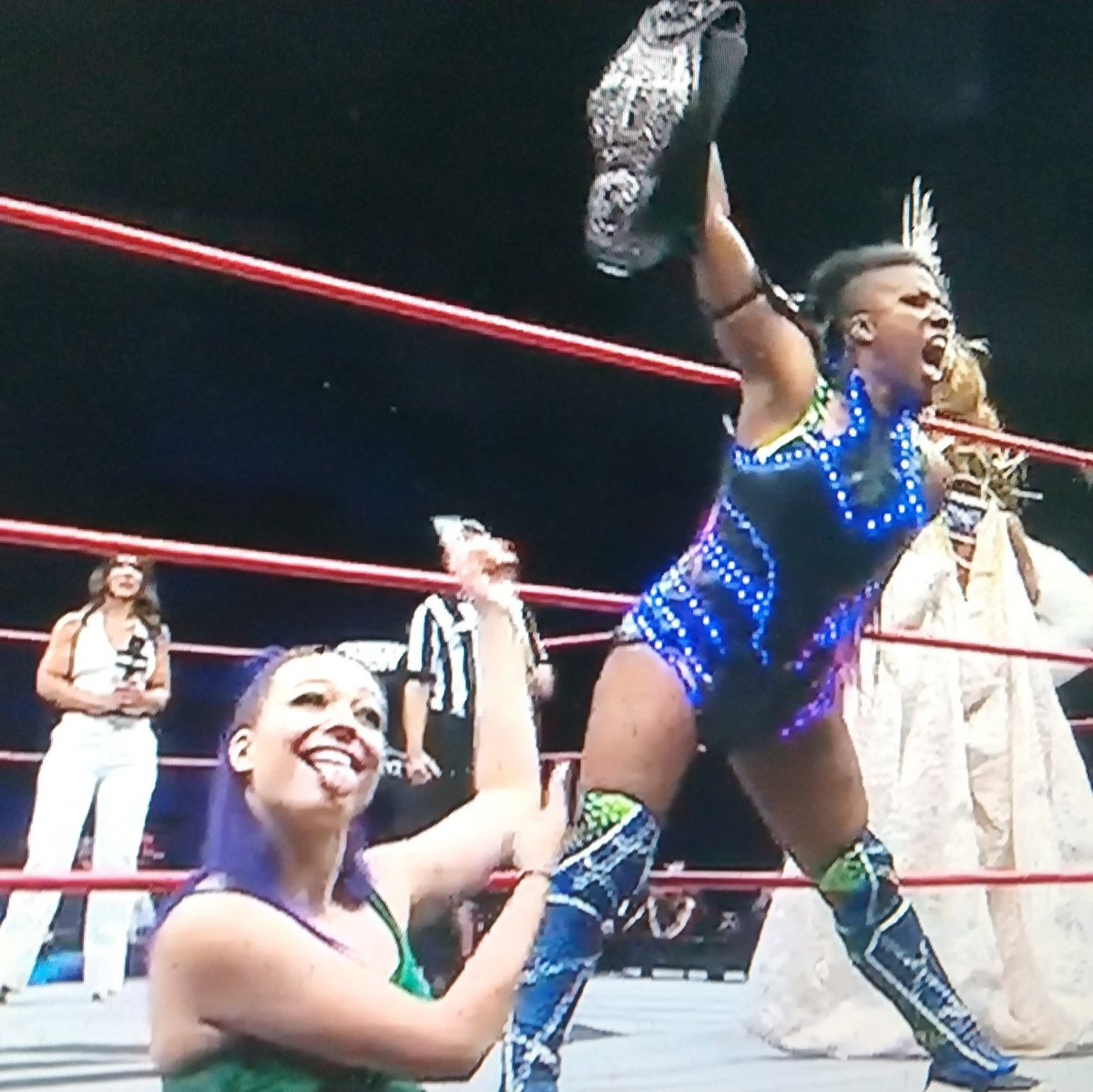 JennaEBR's tweet image. some good news
surprise 
@BillieStarkz is on my tv

#AEWCollision