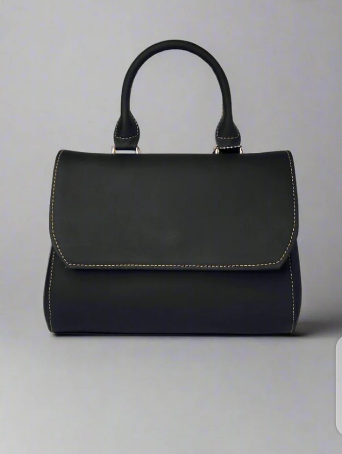 LeatherInvidia's tweet image. At Leatherinvidia, we don’t just make leather goods we craft pieces that carry character purpose, and timeless style
Custom-made. Globally delivered
#LeatherWithSoul #ModernCraftsmanship #CustomLeather #HandmadeLuxury #LeatherStyle #B2BManufacturing #PrivateLabel #GlobalExport