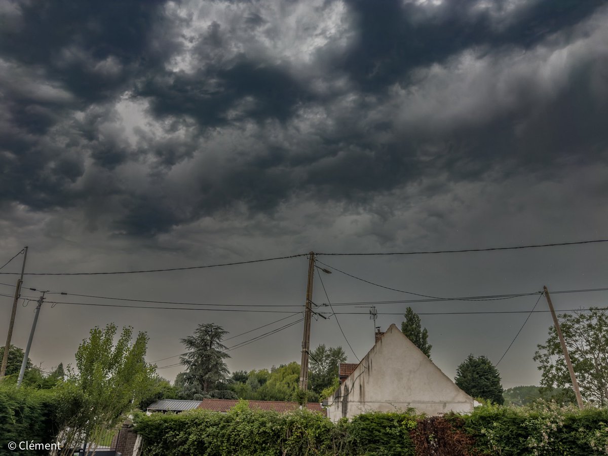 Clement87270's tweet image. Ça claque sec ce matin dans le Pas-de-Calais ! #orages @Meteovilles @lachainemeteo @MeteoExpress