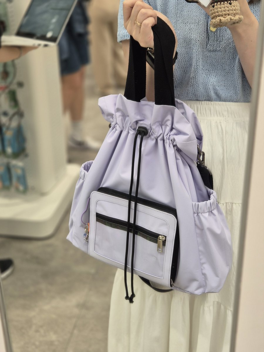 다들 취미 하나쯤 있으신가요?
요새 저는 🧶뜨개🧶에 빠져있는데요!
육아와 일상, 직업 사이에서 취미만이 줄 수 있는 행복이 있더라구요😍
평소 출퇴근에 뜨개를 즐기곤 하는데 여러모로 아쉬웠던 점을 모아 출퇴근 뜨개가방 " 프로젝트백팩"을 준비중입니다~!