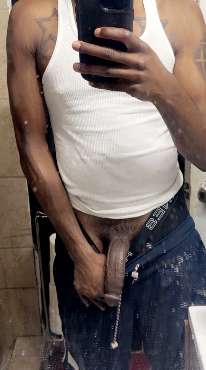 risinSlimm's tweet photo. Hang time https://t.co/SPzBZo3U1V