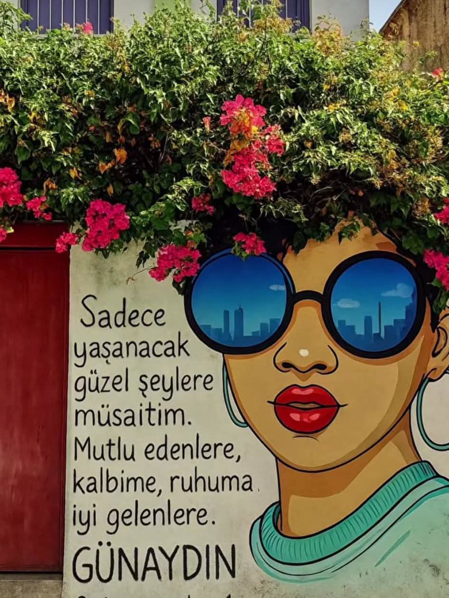Günaydın ☕🌺
Mutlu bir Pazar günü olsun,
İçinizden geldiği gibi
Yaşayın hayatı...
Sonrası yok, yarını yok
Bu günün kıymeti bilin...
Sevgiyle, mutlulukla.. ❤️🌻
